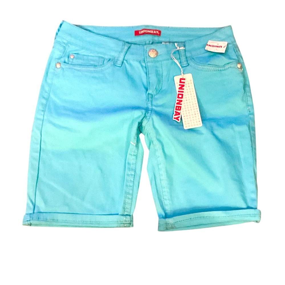 UNIONBAY Blue Bermuda Shorts Vibrant Summer Style. Size: 9 NWT